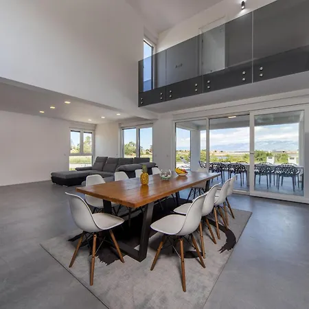 Villa Nin Vikendica *
