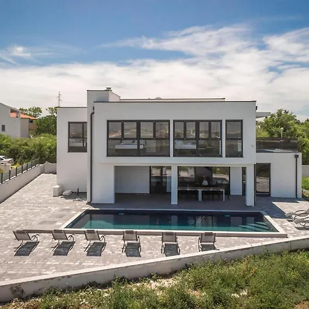 Villa Nin Holiday home *